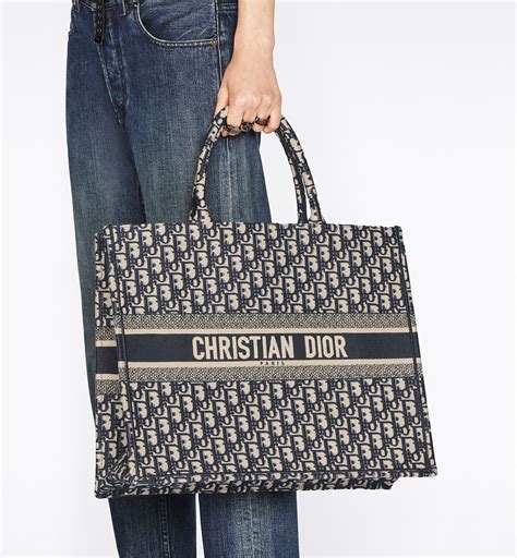 The Dior Book Tote Is Here to Stay 